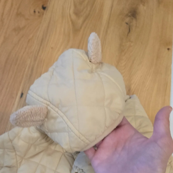 Uniqlo Quilted Tan Hooded Baby Footie - Picture 5 of 7